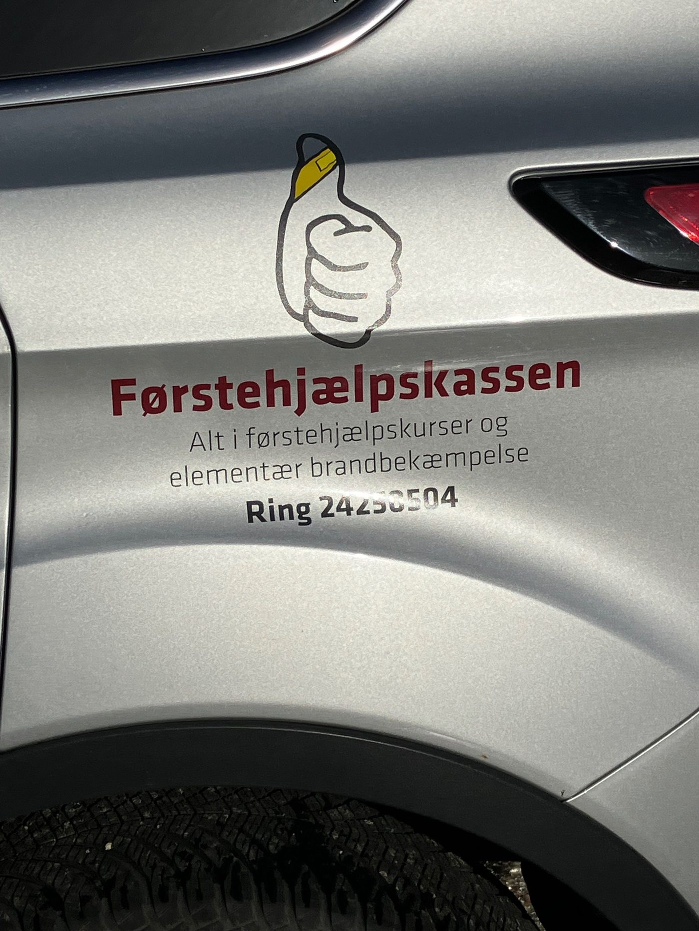 Førstehjælpskassens bil – vi kommer til jer i hele Danmark